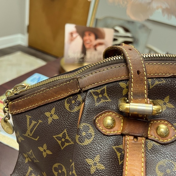 Authentic Louis Vuitton Monogram Tivoli GM - Picture 6 of 12